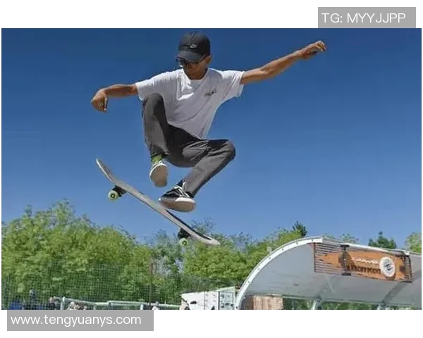 深圳滑板队在极限运动会中以64分稳居积分榜首位